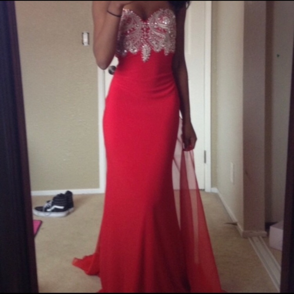 PROM dress🔥MUST GO!!!